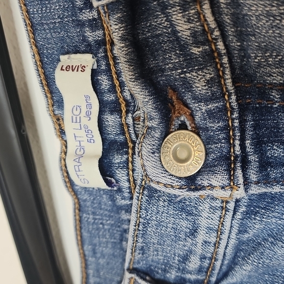 Levis 505 Straight Leg Womens Jeans Classic Medium Wash Summer Faded Iconic - Picture 14 of 16